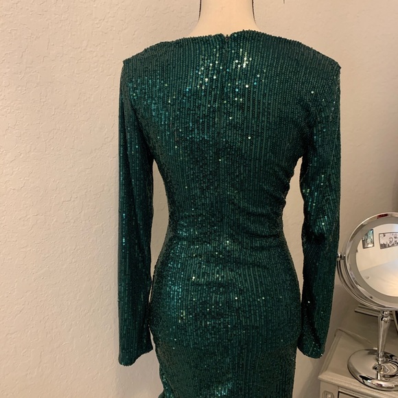 Chic Boutique Rose Sequin Dress NWT - Picture 3 of 8